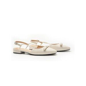 C.Paravano Womens Sz 8 Slingback Flats Almond Toe Sandals Adjustable Strap Shoes